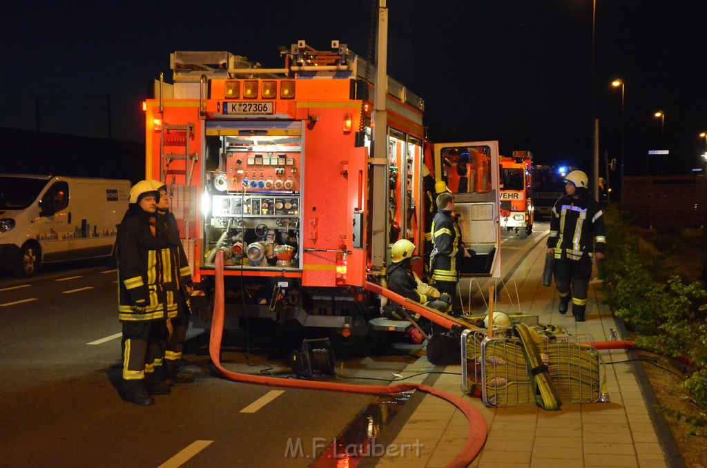 Feuer Koeln Porz Wahn Am Bahnhof P130.JPG - Miklos Laubert